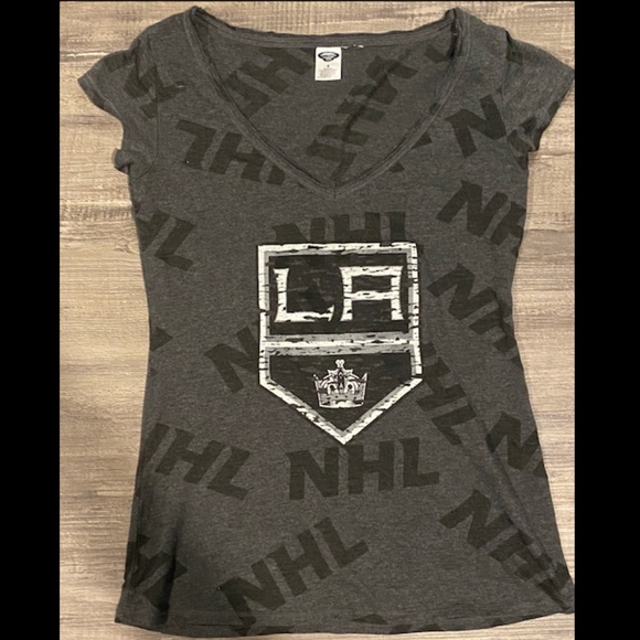 Concepts Sport Tops - Women’s Los Angeles Kings V neck shirt